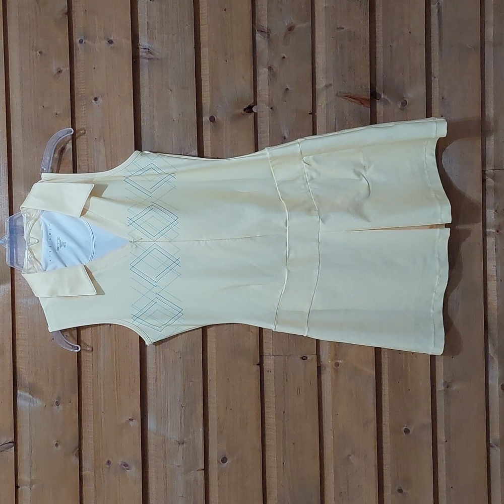 Nike golf 1 piece shirt skort small Yellow